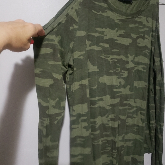 Top - Picture 4 of 4